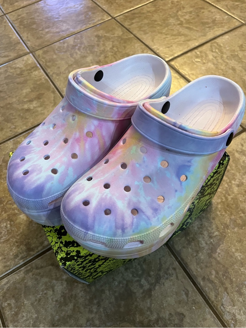 Cape Robbin Gardner Women’s Clogs Size 10